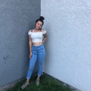 Off the shoulder crop shirt